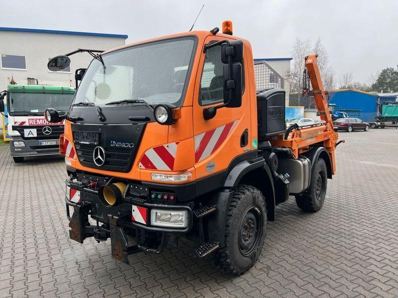 Mercedes-Benz Unimog U 20 4x4 Skip loader - Xe tải chở thùng nhỏ: hình 3 Mercedes-Benz Unimog U 20 4x4 Skip loader - Xe tải chở thùng nhỏ: hình 3