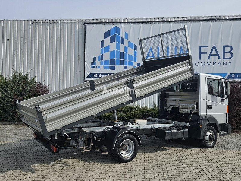 Nissan Atleon 35.110 3 way tipper - Xe ben nhỏ: hình 5 Nissan Atleon 35.110 3 way tipper - Xe ben nhỏ: hình 5