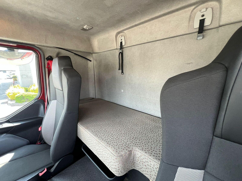 Xe tải đông lạnh Renault D 18 250 DTI 18T REFRIGERATOR + LIFT: hình 17