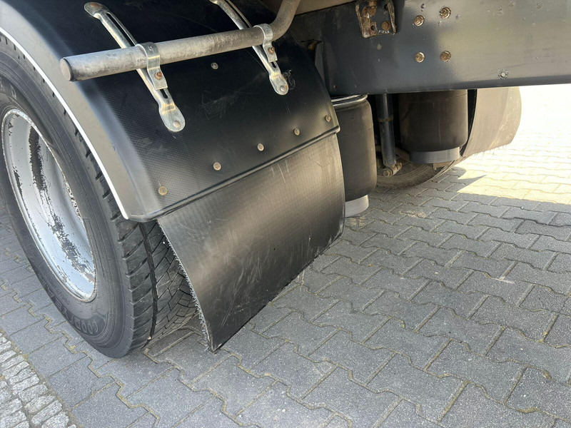 Xe tải đông lạnh Renault D 18 250 DTI 18T REFRIGERATOR + LIFT: hình 8