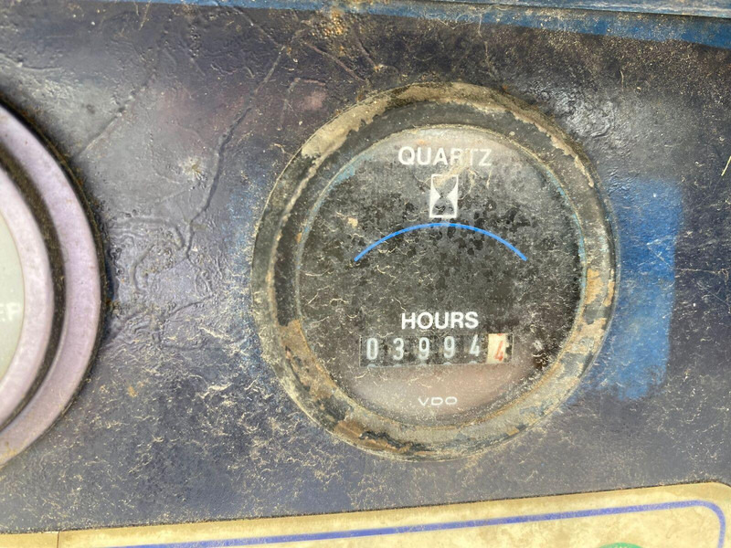 Nền bục trên không Skyjack SJ40T 4x4 Diesel - Lifting basket  - 14m: hình 14