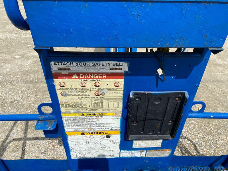 Nền bục trên không Skyjack SJ40T 4x4 Diesel - Lifting basket  - 14m: hình 15