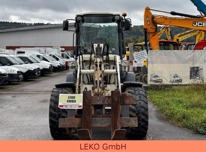 Terex TL 100 - Máy xúc lật bánh lốp: hình 3 Terex TL 100 - Máy xúc lật bánh lốp: hình 3