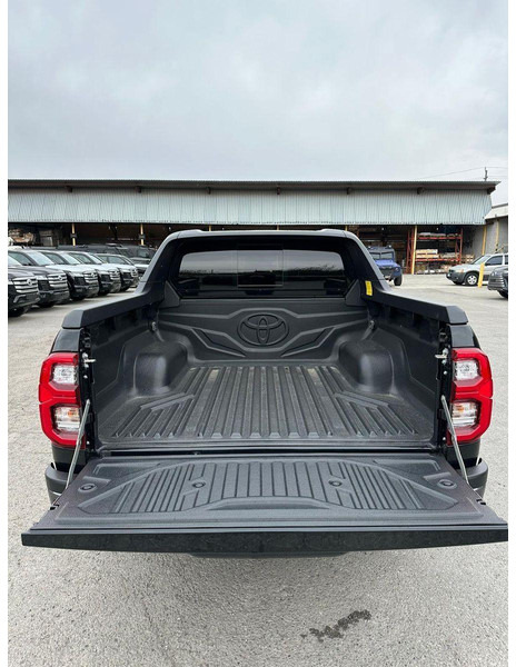 Toyota Hilux Armored SUV - SUV: hình 5 Toyota Hilux Armored SUV - SUV: hình 5