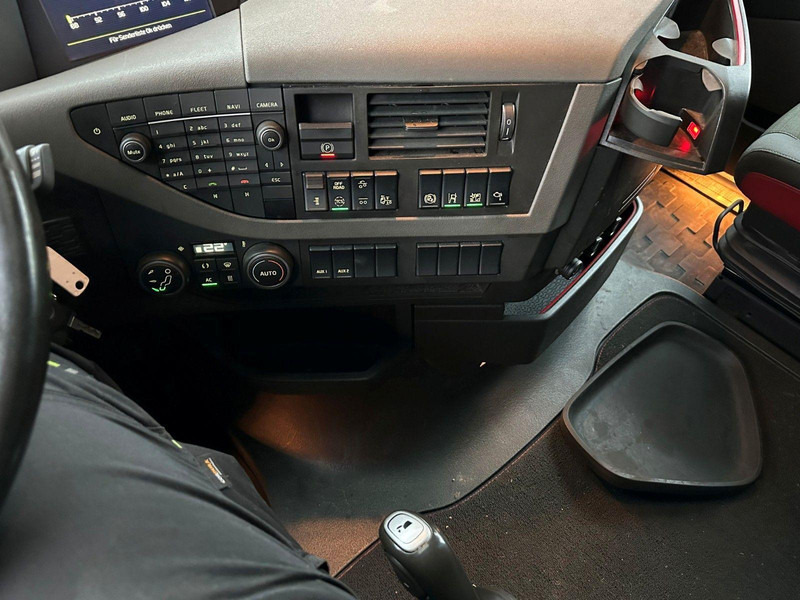 Volvo FH 13 460 + Palfinger PK 18002 - Xe tải thùng lửng/ Phẳng, Xe cẩu tự hành: hình 5 Volvo FH 13 460 + Palfinger PK 18002 - Xe tải thùng lửng/ Phẳng, Xe cẩu tự hành: hình 5