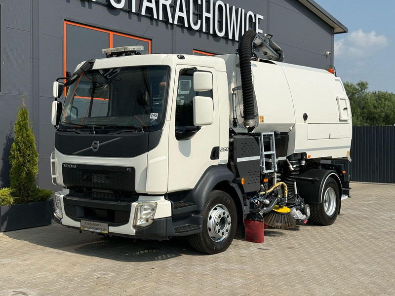 Volvo FL 15.250 - Xe quét đường: hình 1 Volvo FL 15.250 - Xe quét đường: hình 1