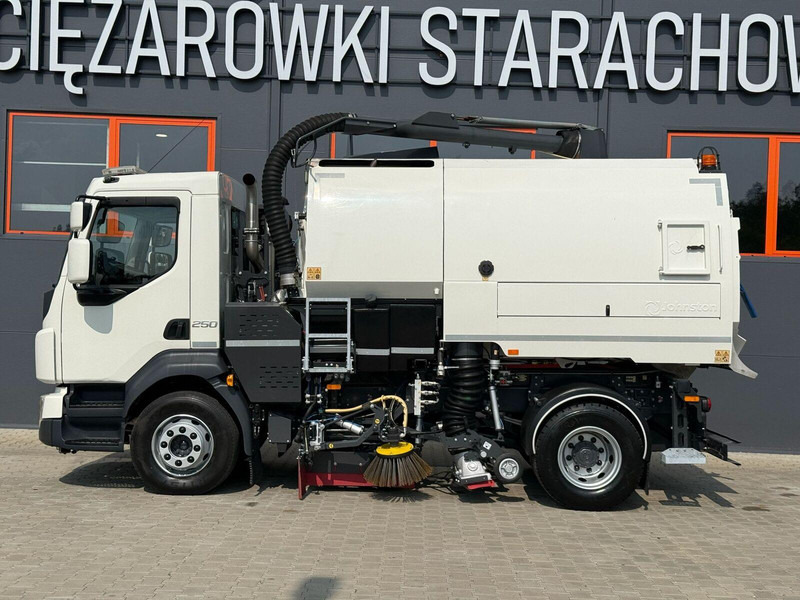 Volvo FL 15.250 - Xe quét đường: hình 2 Volvo FL 15.250 - Xe quét đường: hình 2