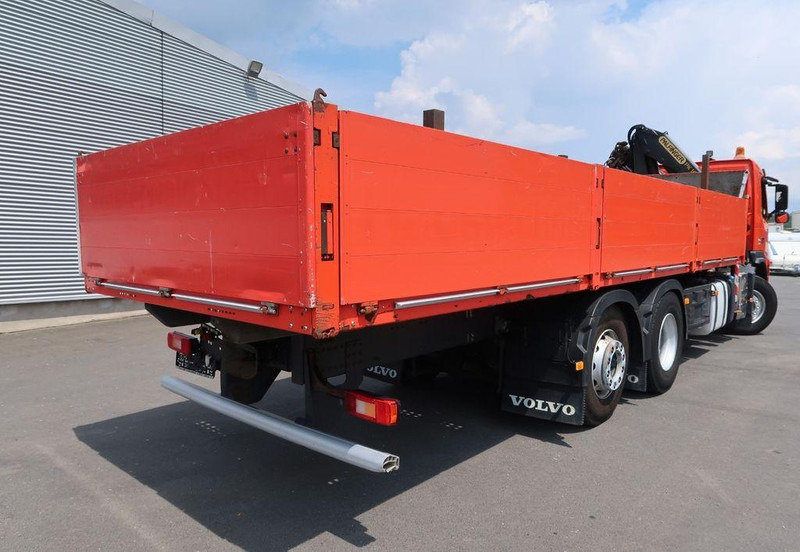 Volvo FM 330 6x2 - Xe tải thùng lửng/ Phẳng, Xe cẩu tự hành: hình 5 Volvo FM 330 6x2 - Xe tải thùng lửng/ Phẳng, Xe cẩu tự hành: hình 5
