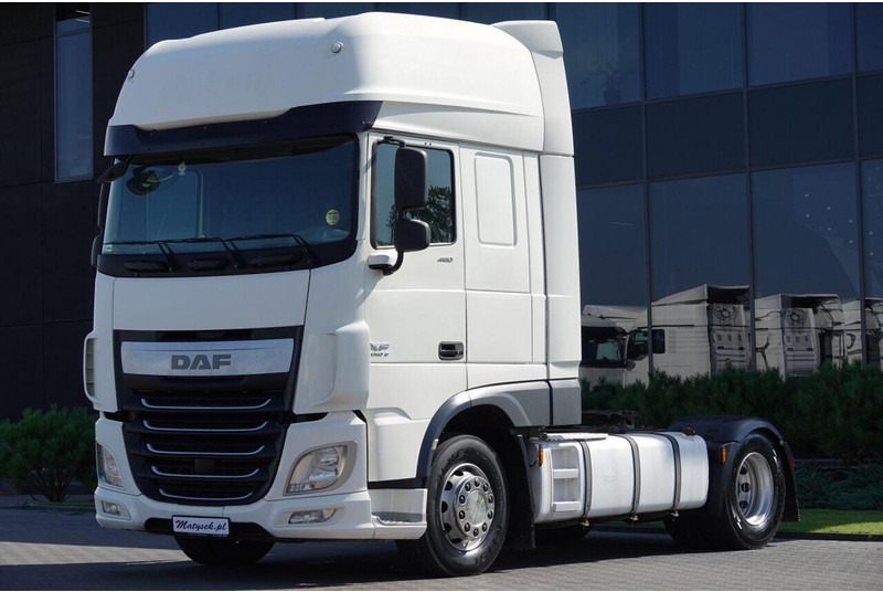 DAF XF 460 / MANUAL / STANDARD / SUPER SPACE CAB / EURO 6 - Xe đầu kéo: hình 4 DAF XF 460 / MANUAL / STANDARD / SUPER SPACE CAB / EURO 6 - Xe đầu kéo: hình 4