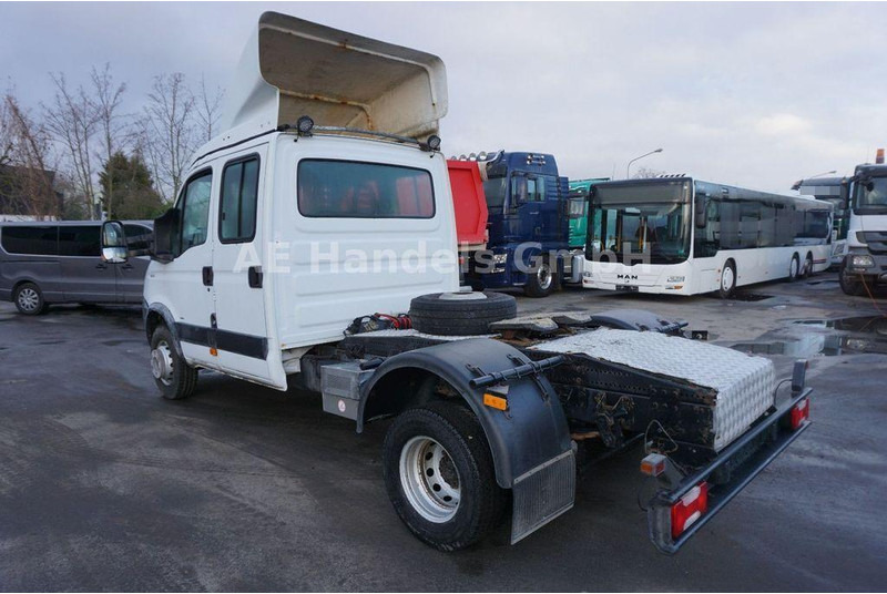 Iveco 65C18D Tractor - Xe đầu kéo: hình 3 Iveco 65C18D Tractor - Xe đầu kéo: hình 3
