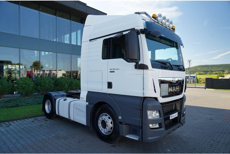 MAN TGX 18.440 - Xe đầu kéo: hình 2 MAN TGX 18.440 - Xe đầu kéo: hình 2
