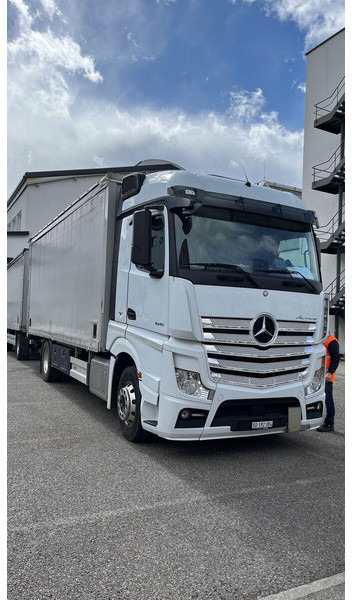 Mercedes-Benz Actros 1845 - Xe đầu kéo: hình 2 Mercedes-Benz Actros 1845 - Xe đầu kéo: hình 2