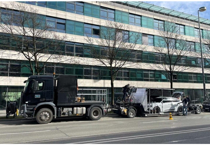 Mercedes-Benz Arocs 2143 Specialized for MOVIE production - Xe đầu kéo: hình 5 Mercedes-Benz Arocs 2143 Specialized for MOVIE production - Xe đầu kéo: hình 5