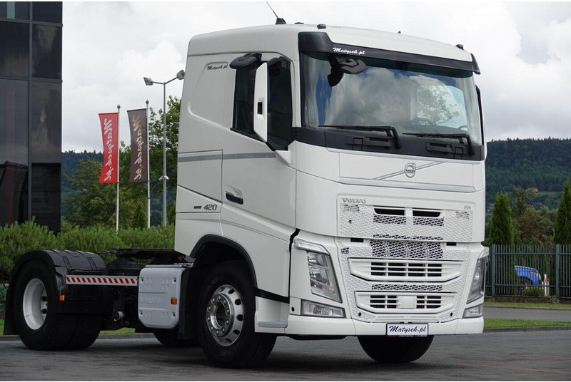 Volvo FH 420 / 13 L / PEŁNY ADR / 2017 ROK / NISKA KABINA / SPROWADZON - Xe đầu kéo: hình 2 Volvo FH 420 / 13 L / PEŁNY ADR / 2017 ROK / NISKA KABINA / SPROWADZON - Xe đầu kéo: hình 2