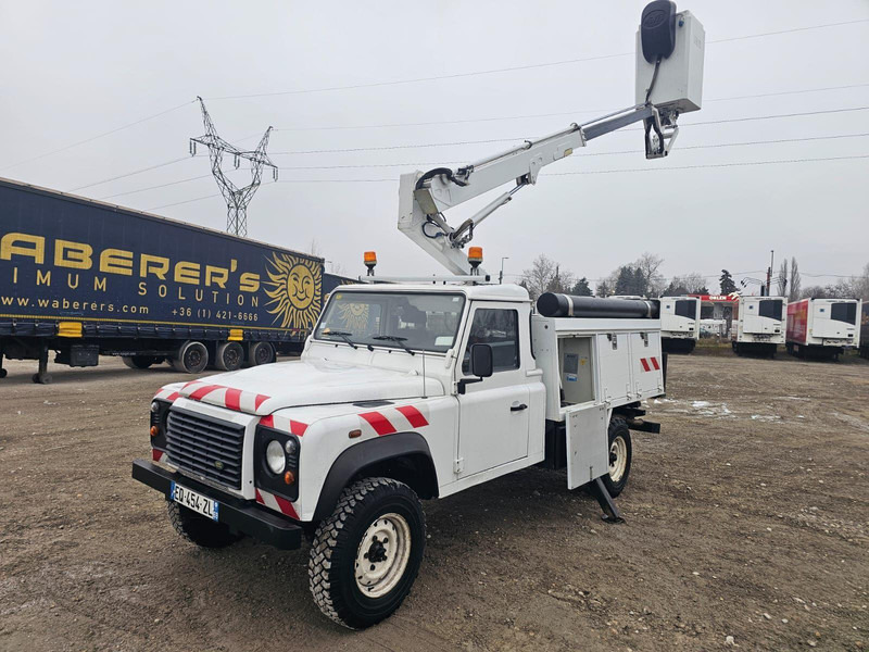 Land Rover Defender 120 4x4 - MOVEX Lifting Basket 10,5m - Xe tải, Xe cẩu tự hành: hình 3 Land Rover Defender 120 4x4 - MOVEX Lifting Basket 10,5m - Xe tải, Xe cẩu tự hành: hình 3