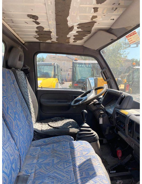 Nissan Cabstar Lifting basket 22 m - Xe tải nhỏ: hình 3 Nissan Cabstar Lifting basket 22 m - Xe tải nhỏ: hình 3