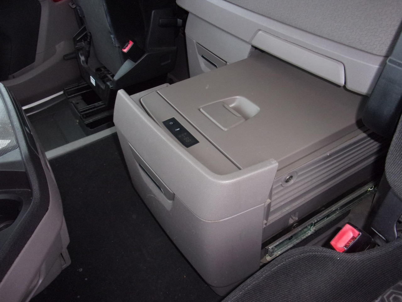 SCANIA R 410 A4x2NA - Xe đầu kéo: hình 3 SCANIA R 410 A4x2NA - Xe đầu kéo: hình 3