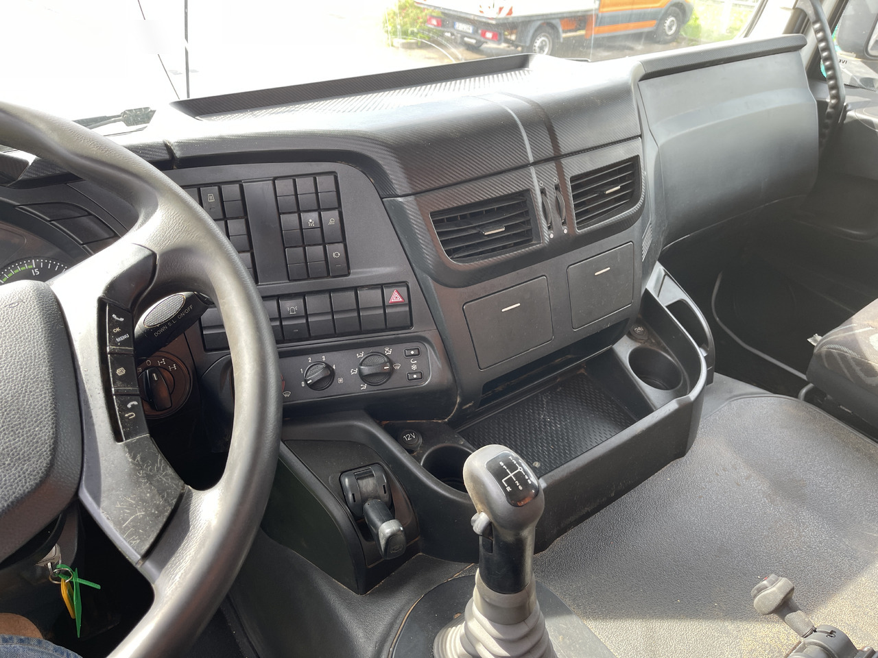 Xe ben IVECO Trakker 450: hình 8