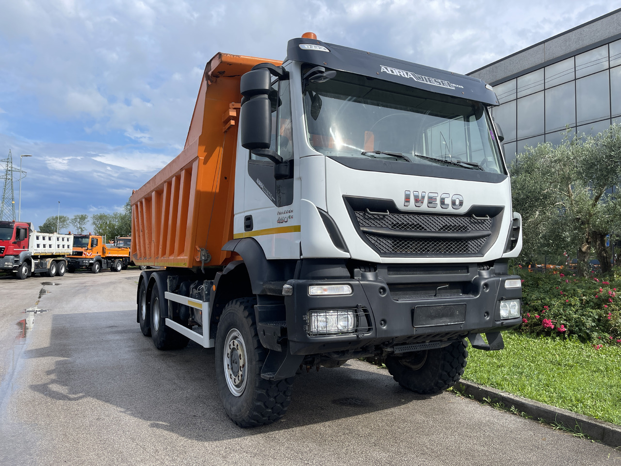IVECO Trakker 450 - Xe ben: hình 1 IVECO Trakker 450 - Xe ben: hình 1