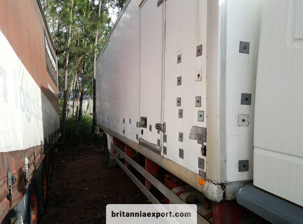 IVECO Eurotech 190E27 | Euro 2 | 19 Ton | Choice of 3 | - Xe tải đông lạnh: hình 5 IVECO Eurotech 190E27 | Euro 2 | 19 Ton | Choice of 3 | - Xe tải đông lạnh: hình 5