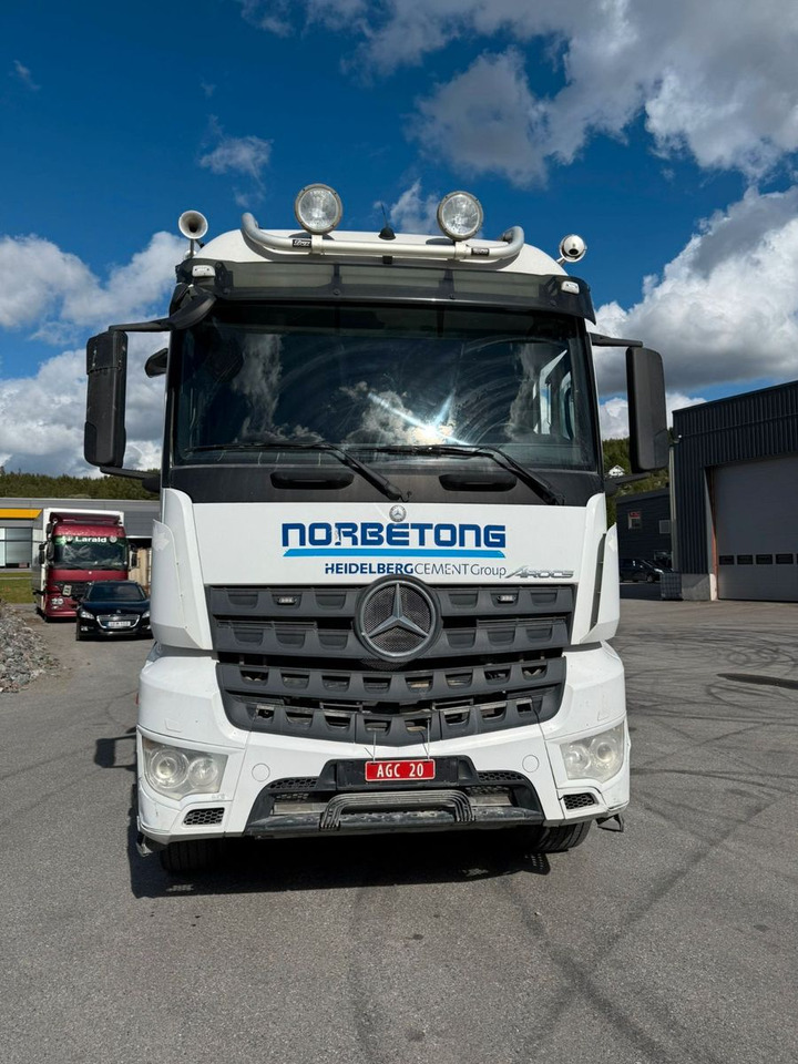 Mercedes-Benz 3251 / 9 m3 mixer + Liebher 12+4 - Xe trộn bê tông: hình 2 Mercedes-Benz 3251 / 9 m3 mixer + Liebher 12+4 - Xe trộn bê tông: hình 2