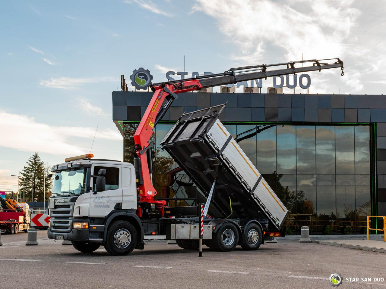 - Xe ben: hình 3 - Xe ben: hình 3