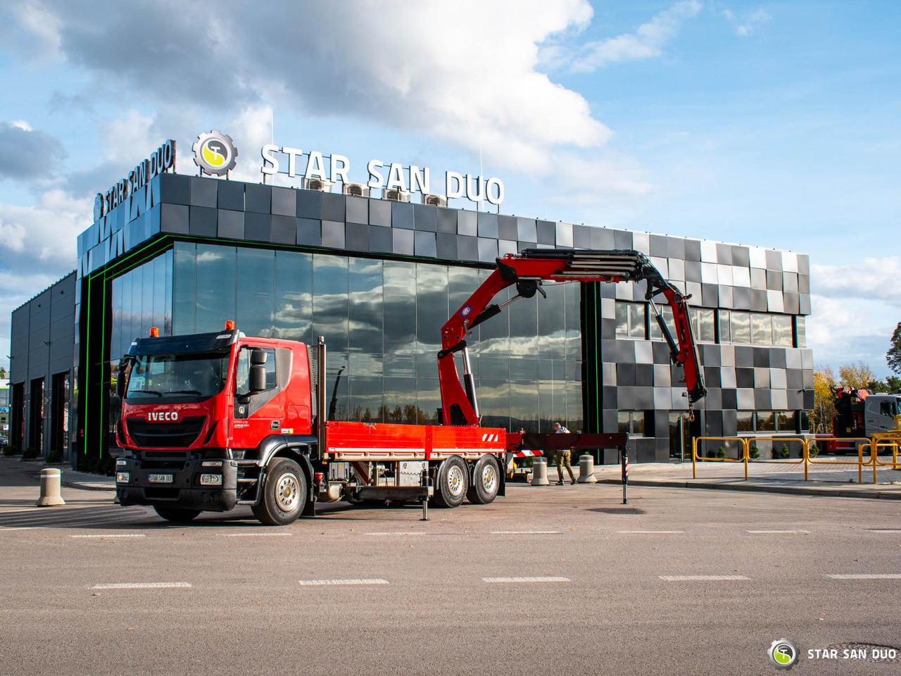 - Xe cẩu tự hành: hình 4 - Xe cẩu tự hành: hình 4