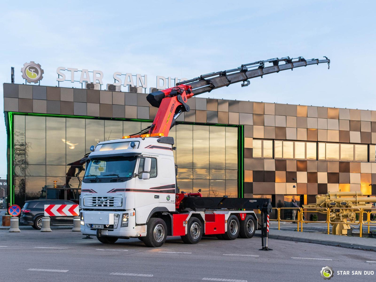 - Xe cẩu tự hành: hình 1 - Xe cẩu tự hành: hình 1