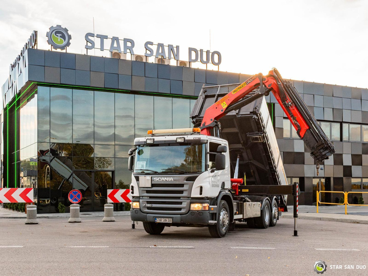 - Xe ben: hình 5 - Xe ben: hình 5