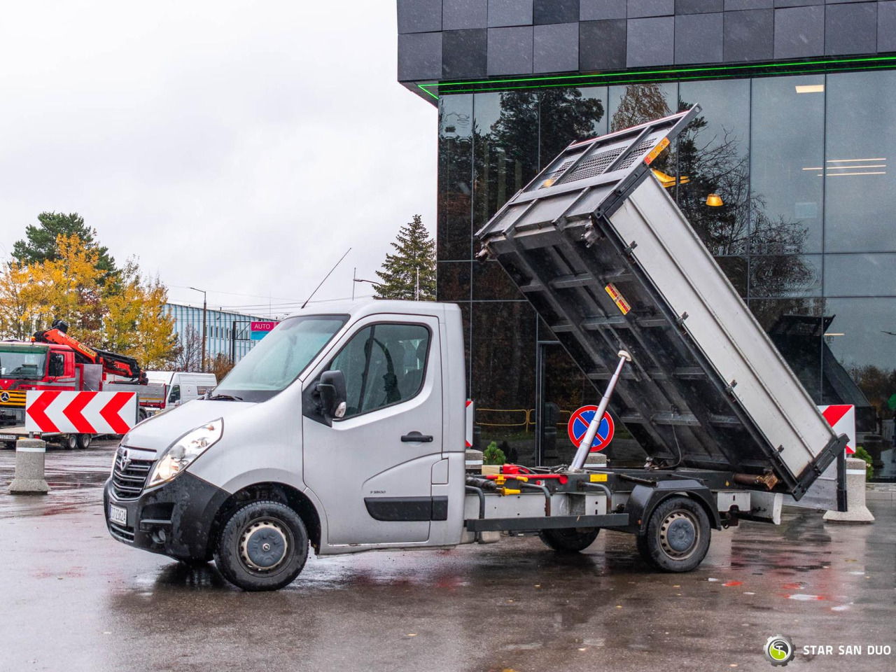 - Xe ben: hình 3 - Xe ben: hình 3