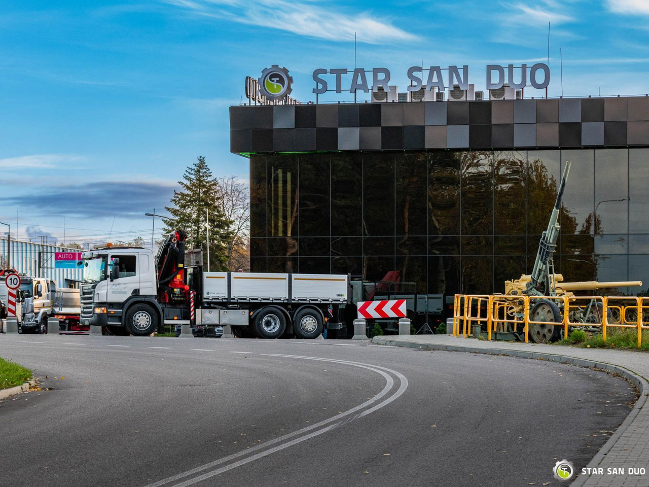 - Xe ben: hình 2 - Xe ben: hình 2