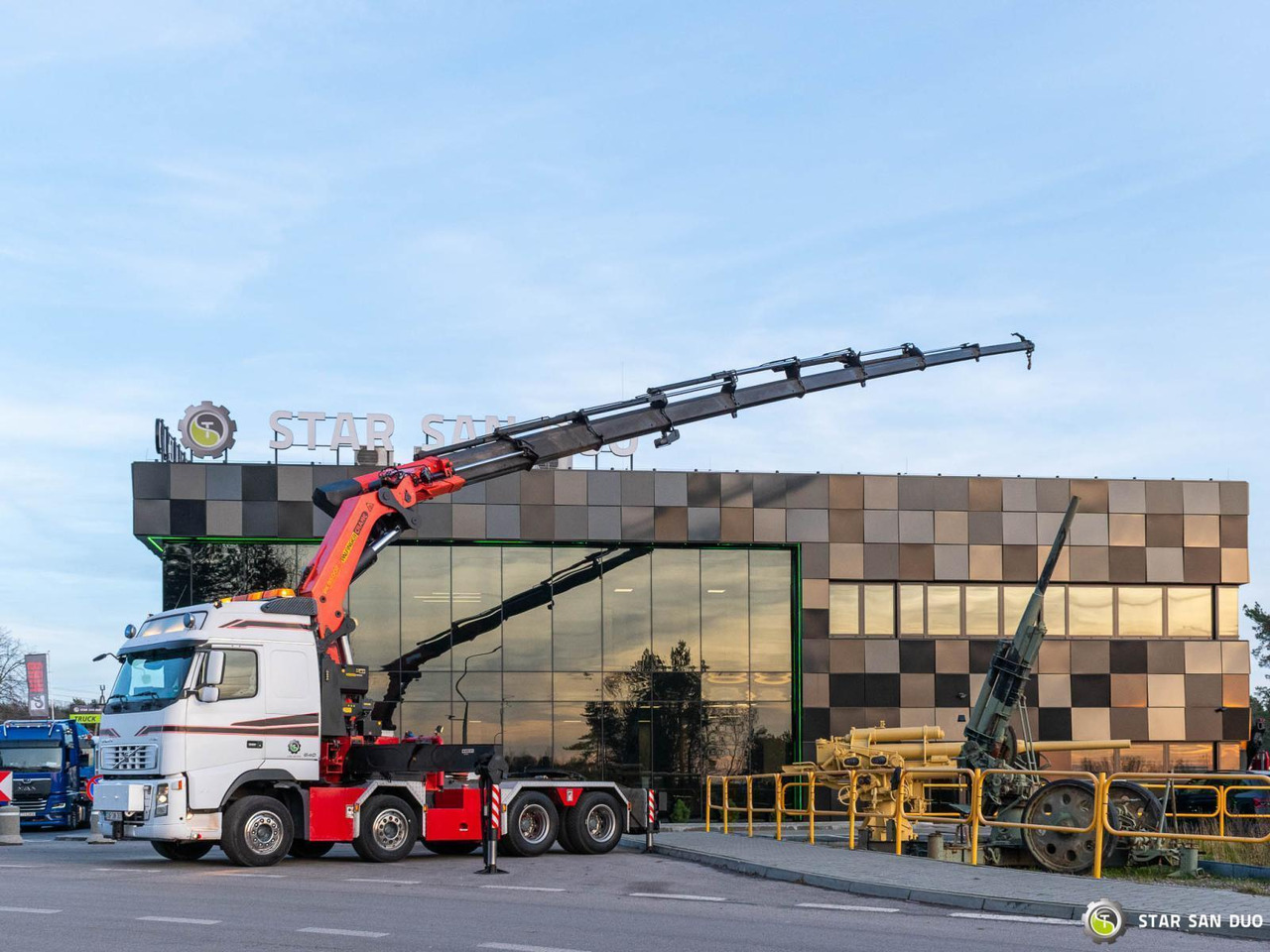 - Xe cẩu tự hành: hình 4 - Xe cẩu tự hành: hình 4