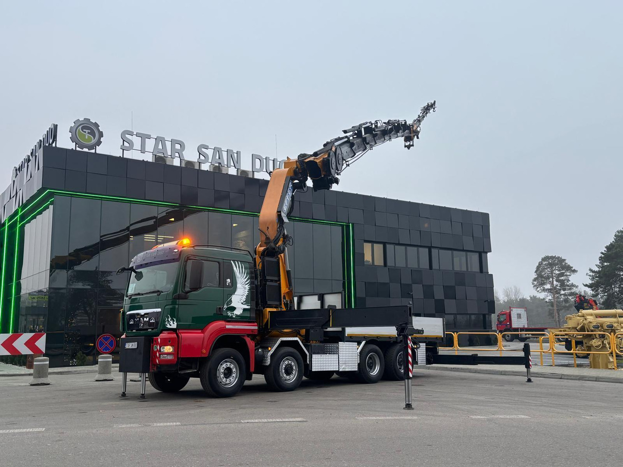 - Xe cẩu tự hành: hình 2 - Xe cẩu tự hành: hình 2