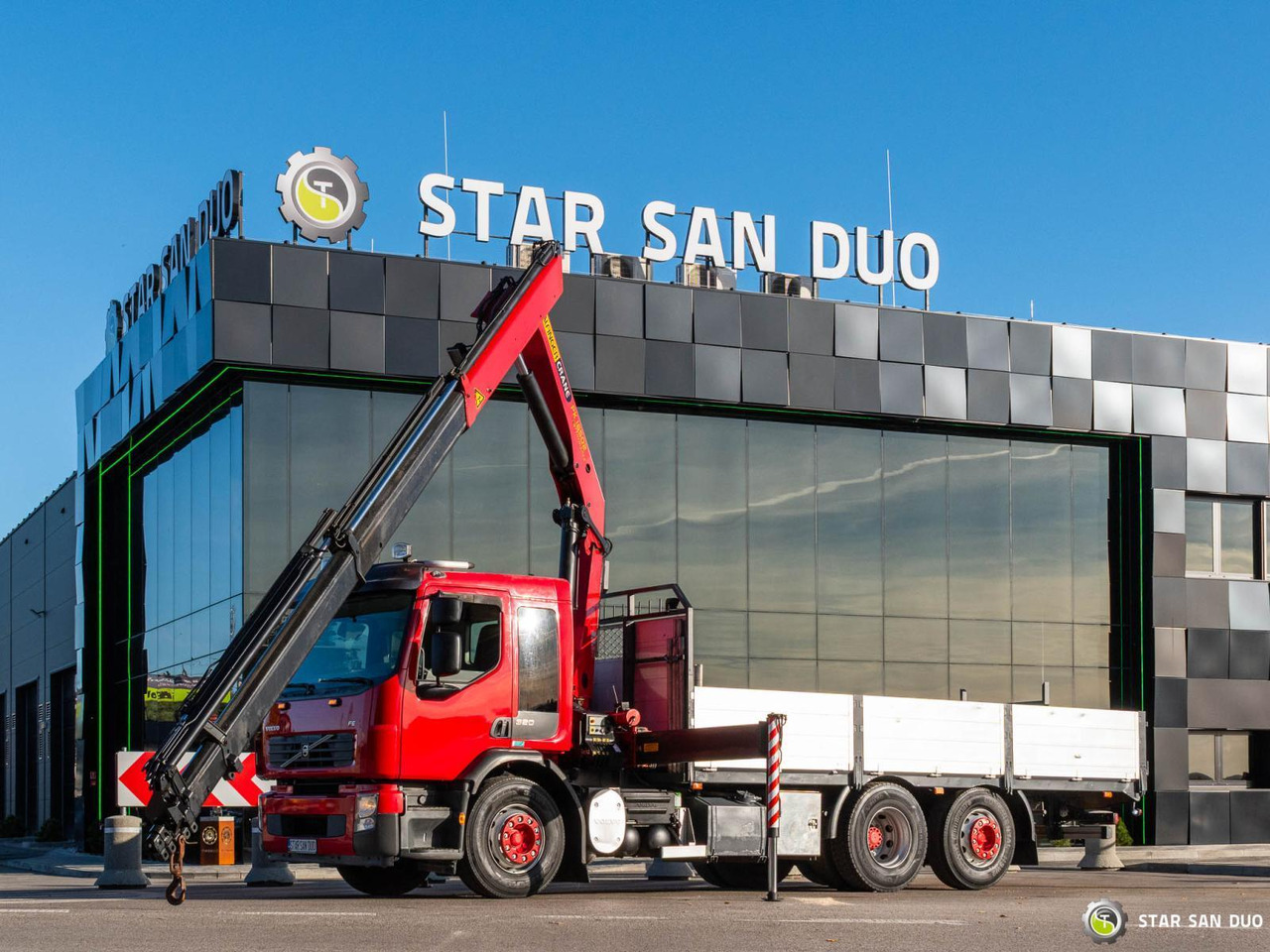 - Xe cẩu tự hành: hình 3 - Xe cẩu tự hành: hình 3