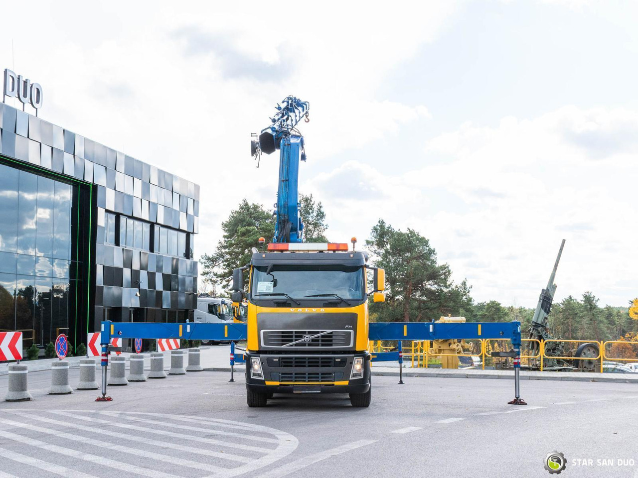 - Xe cẩu tự hành: hình 3 - Xe cẩu tự hành: hình 3