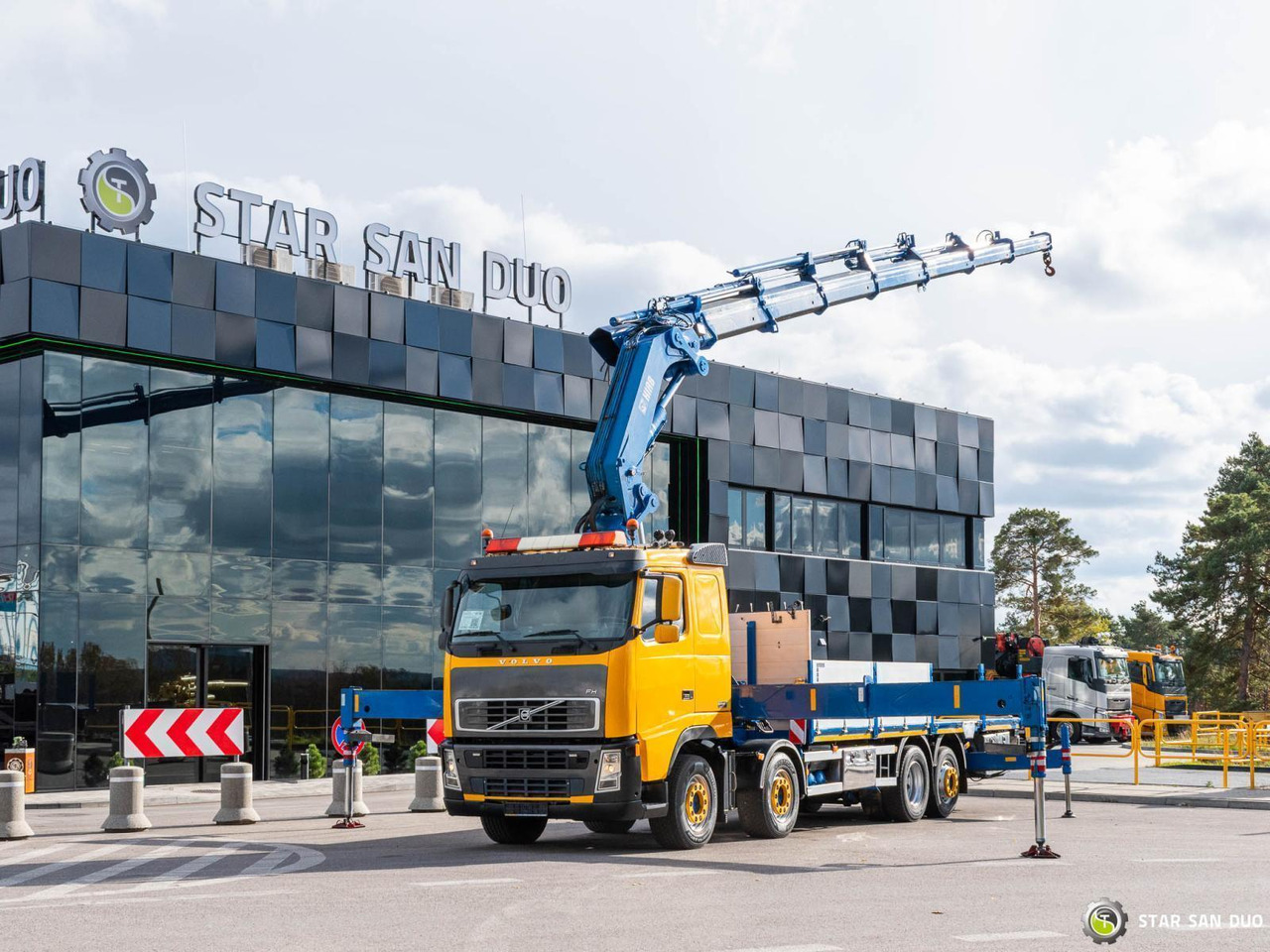 - Xe cẩu tự hành: hình 1 - Xe cẩu tự hành: hình 1