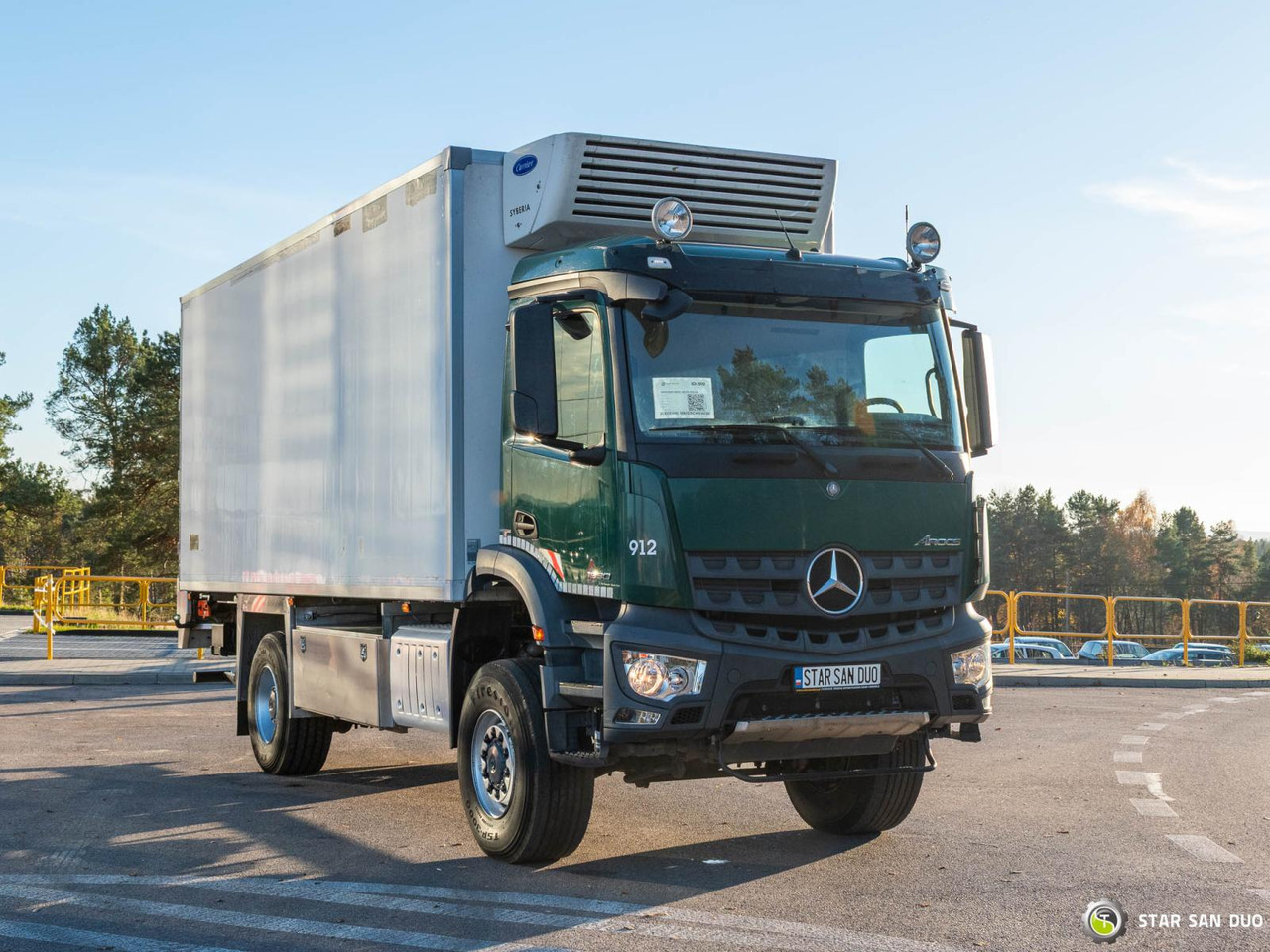 - Xe tải khung gầm: hình 2 - Xe tải khung gầm: hình 2