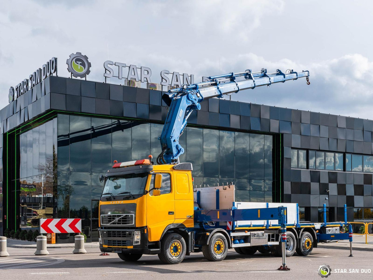 - Xe cẩu tự hành: hình 4 - Xe cẩu tự hành: hình 4