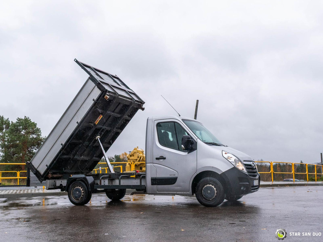 - Xe ben: hình 4 - Xe ben: hình 4