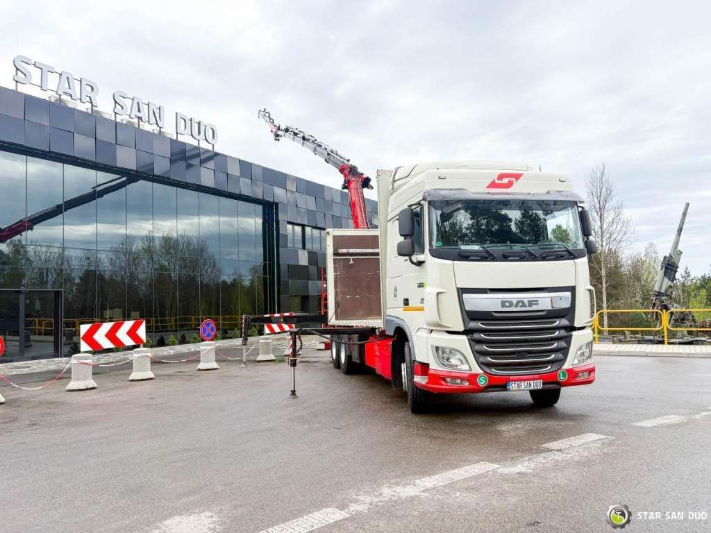 DAF XF 440 6x2 Fassi F365 FLY JIBCranePallet Grippe - Xe cẩu tự hành: hình 2 DAF XF 440 6x2 Fassi F365 FLY JIBCranePallet Grippe - Xe cẩu tự hành: hình 2