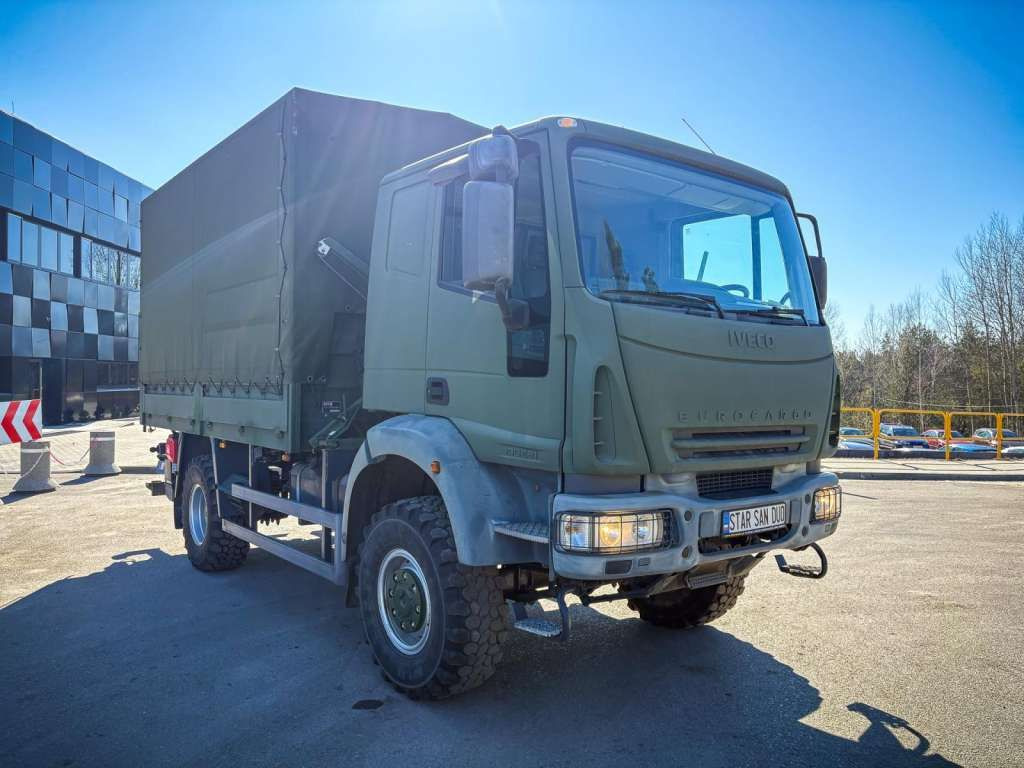 Iveco EUROCARGO 4x4 Offroad Camper Winde - Xe tải thùng mui bạt: hình 2 Iveco EUROCARGO 4x4 Offroad Camper Winde - Xe tải thùng mui bạt: hình 2