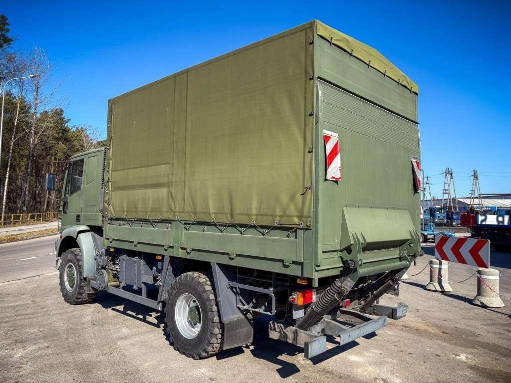 Iveco EUROCARGO 4x4 Offroad Camper Winde - Xe tải thùng mui bạt: hình 4 Iveco EUROCARGO 4x4 Offroad Camper Winde - Xe tải thùng mui bạt: hình 4