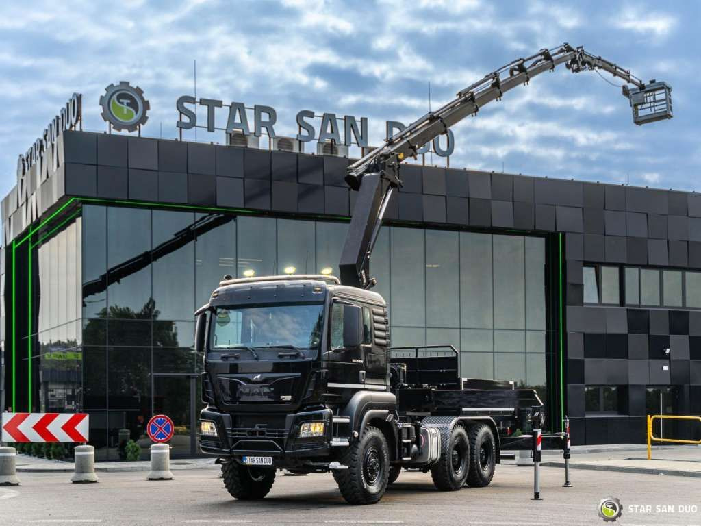 MAN TGS 26.420 6x6 HMF 3000 K6 Fly Jib Crane Basket - Xe cẩu tự hành: hình 1 MAN TGS 26.420 6x6 HMF 3000 K6 Fly Jib Crane Basket - Xe cẩu tự hành: hình 1