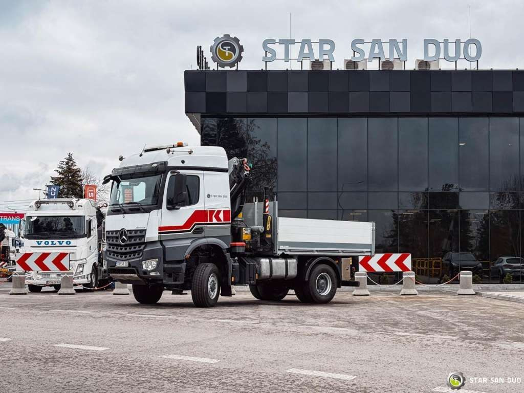 Xe cẩu tự hành Mercedes-Benz  AROCS 1851 4x4 PALFINGER PK 20002 Crane Kran: hình 6