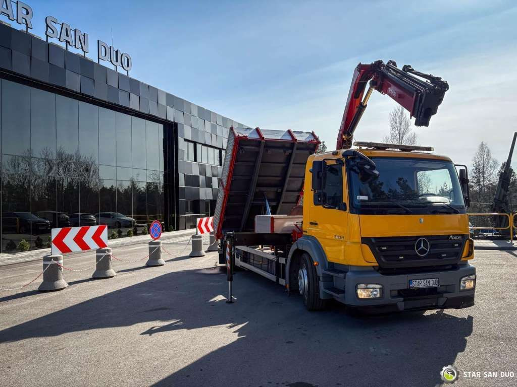 Mercedes-Benz AXOR 1824 4x2 HMF 975 HDS Crane Rotator Kipper - Xe cẩu tự hành: hình 2 Mercedes-Benz AXOR 1824 4x2 HMF 975 HDS Crane Rotator Kipper - Xe cẩu tự hành: hình 2