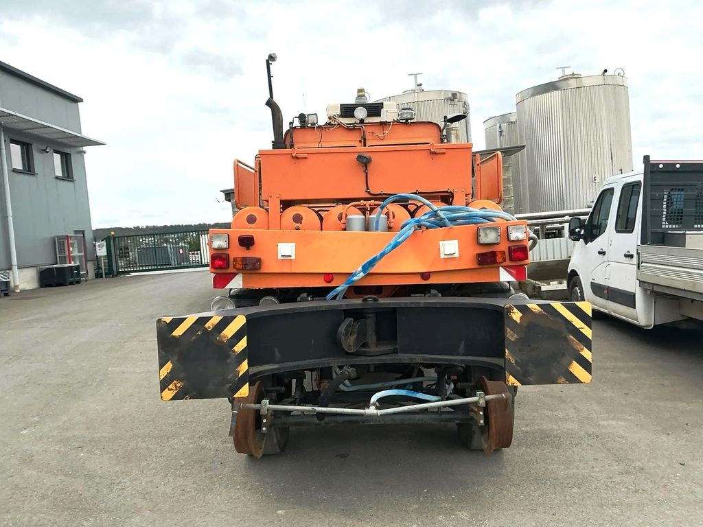 Unimog 1650 4x4 ZAGRO SCHIENEN TWO WAY RAIL ROAD - Tiện ích/ Xe đặc dụng: hình 4 Unimog 1650 4x4 ZAGRO SCHIENEN TWO WAY RAIL ROAD - Tiện ích/ Xe đặc dụng: hình 4