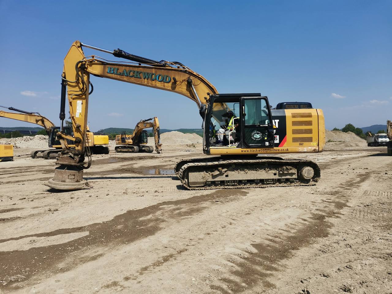 CATERPILLAR 320 F - Máy xúc bánh xích: hình 1 CATERPILLAR 320 F - Máy xúc bánh xích: hình 1
