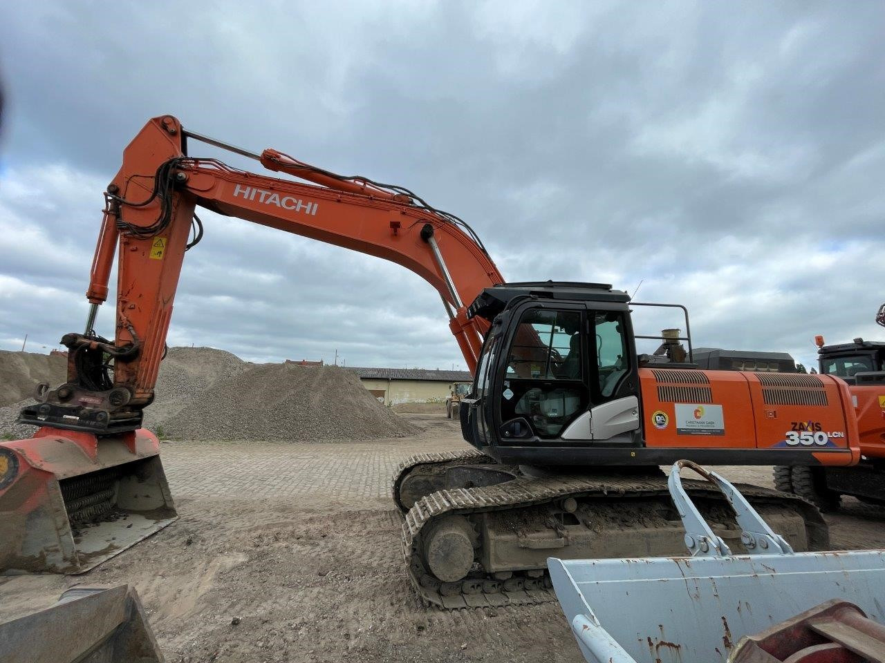 HITACHI ZX350 LCN - 6 - Máy xúc bánh xích: hình 1 HITACHI ZX350 LCN - 6 - Máy xúc bánh xích: hình 1