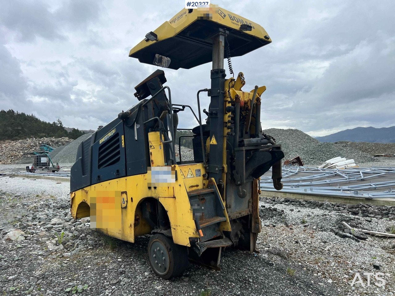 Bomag BM600/15 - Máy nhựa đường: hình 1 Bomag BM600/15 - Máy nhựa đường: hình 1