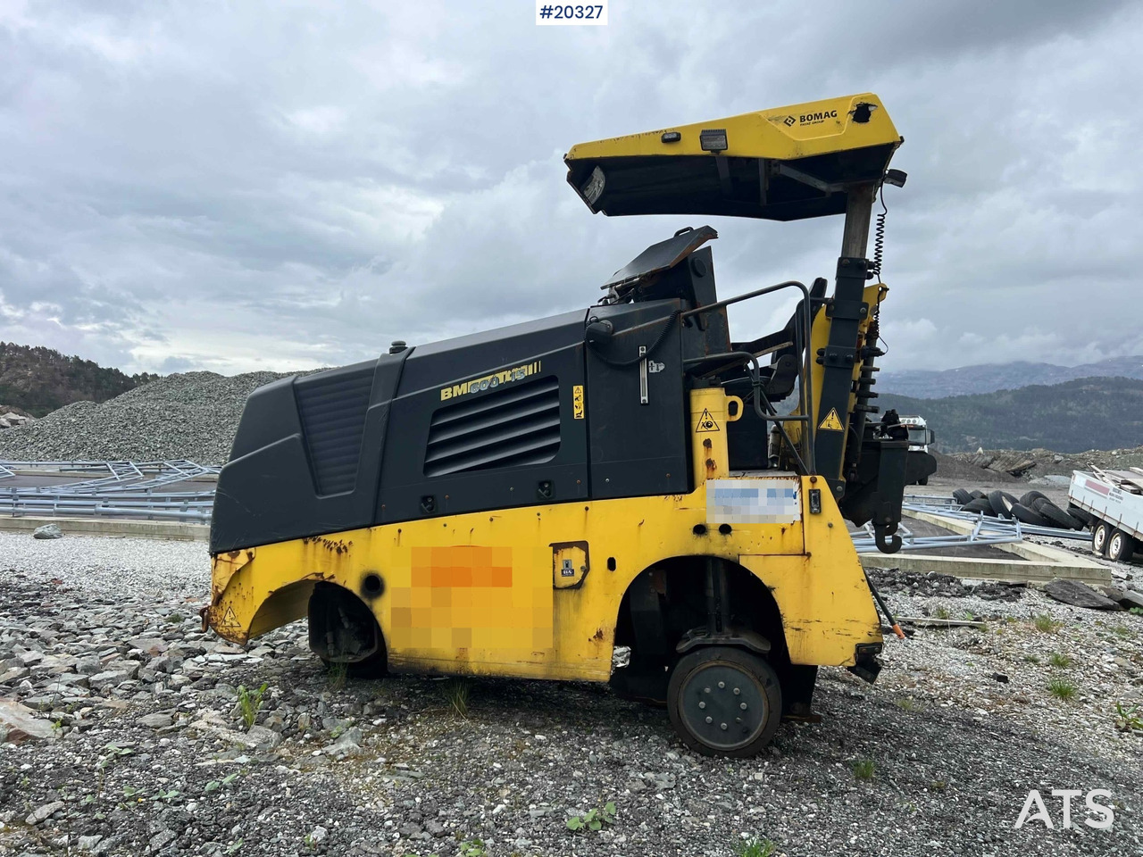 Bomag BM600/15 - Máy nhựa đường: hình 3 Bomag BM600/15 - Máy nhựa đường: hình 3
